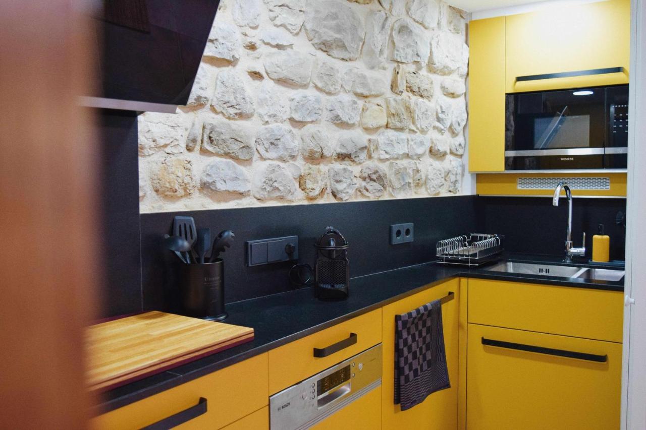 Keldomenech Bed&Art Luxury Apartment For Art Lover Besalu Exterior photo